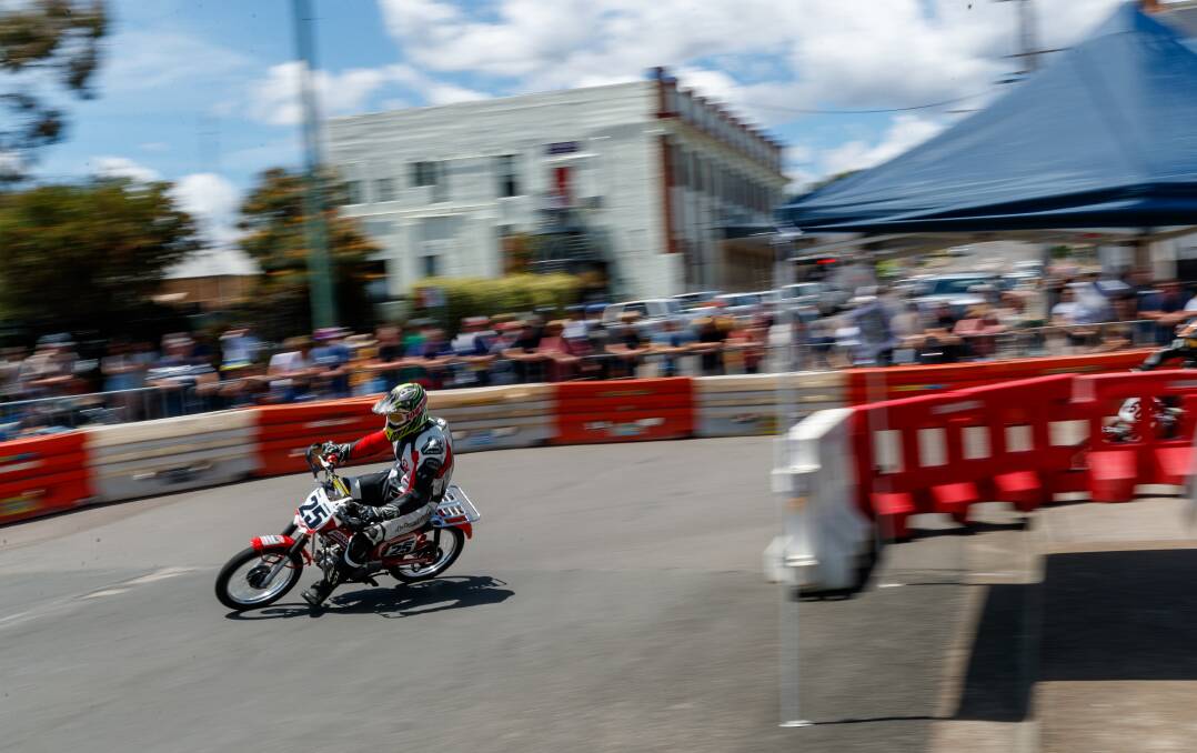 Action from Heat 2 of the Australian Postie Bike Grand Prix in Cessnock on Sunday. Picture by Max Mason-Hubers.